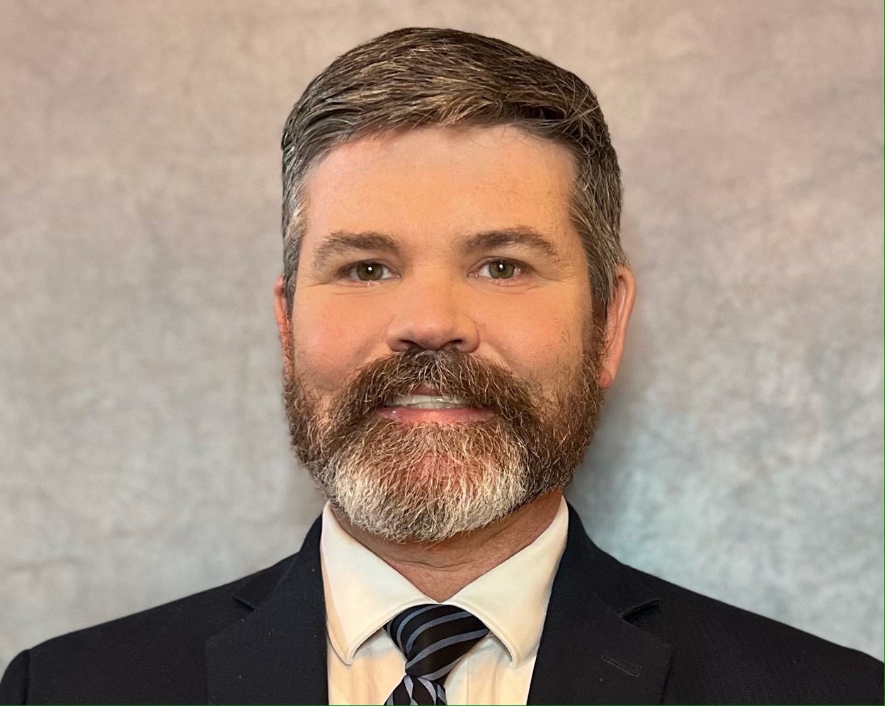 Ross Thomas headshot